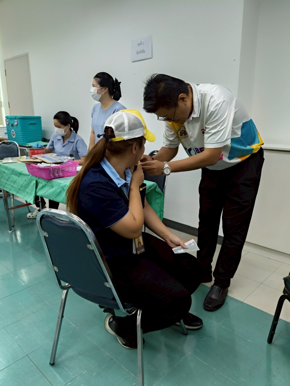 การฉีดวัคซีนป้องกันโรคไข้หวัดใหญ่ 4 สายพันธุ์”